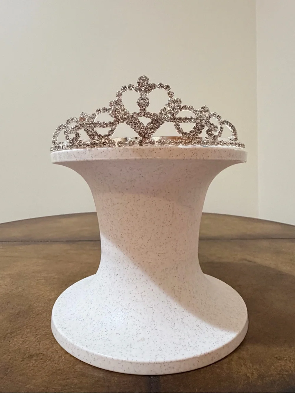 NEW WITH TAGS AUTHENTIC ARRIBAS DISNEY PRINCESS WEDDING PARTY TIARA WITH COMBS